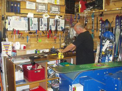 Dick's Board Store Ski or Snowboard gold service repair